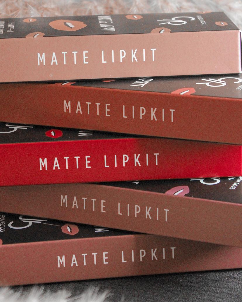 Matte Lip Kit - Labial líquido mate + perfilador de labios