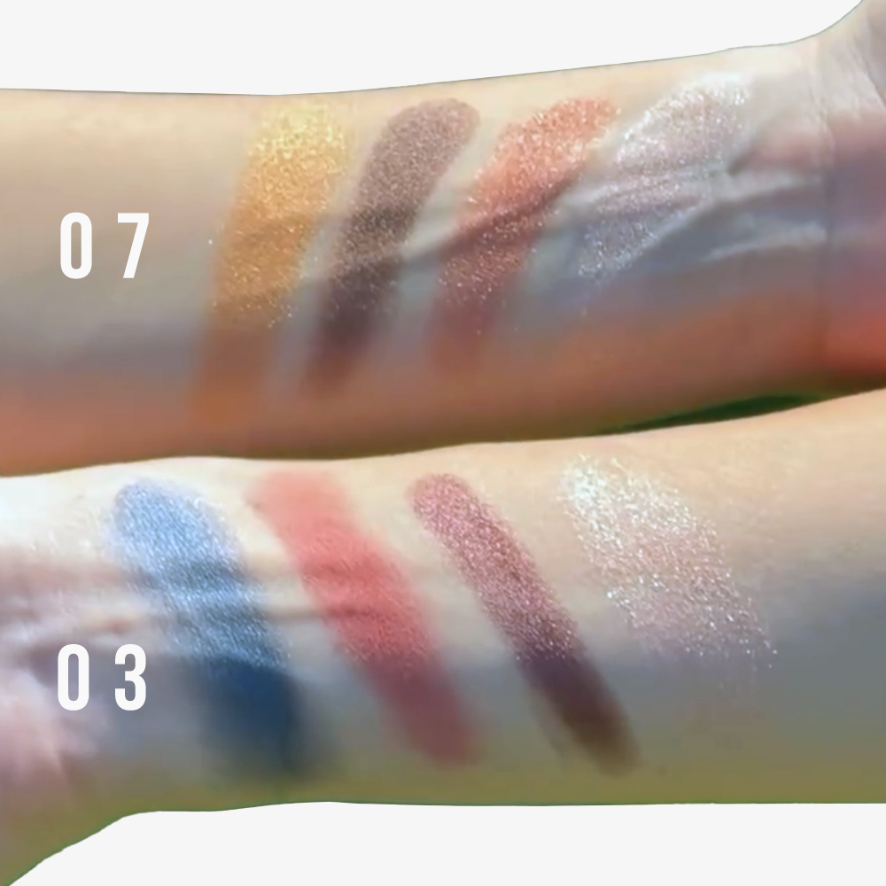 Quattro Eyeshadow Palette - Paleta de sombras de ojos de 4 tonos