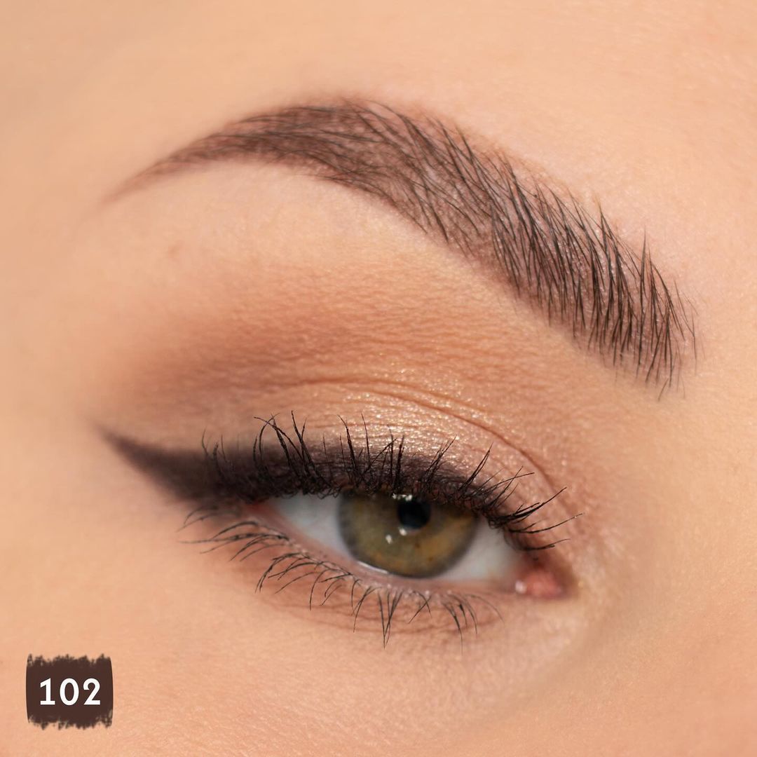 Tattoo Gel Eyepencil – Lápiz de ojos en gel de larga duración.