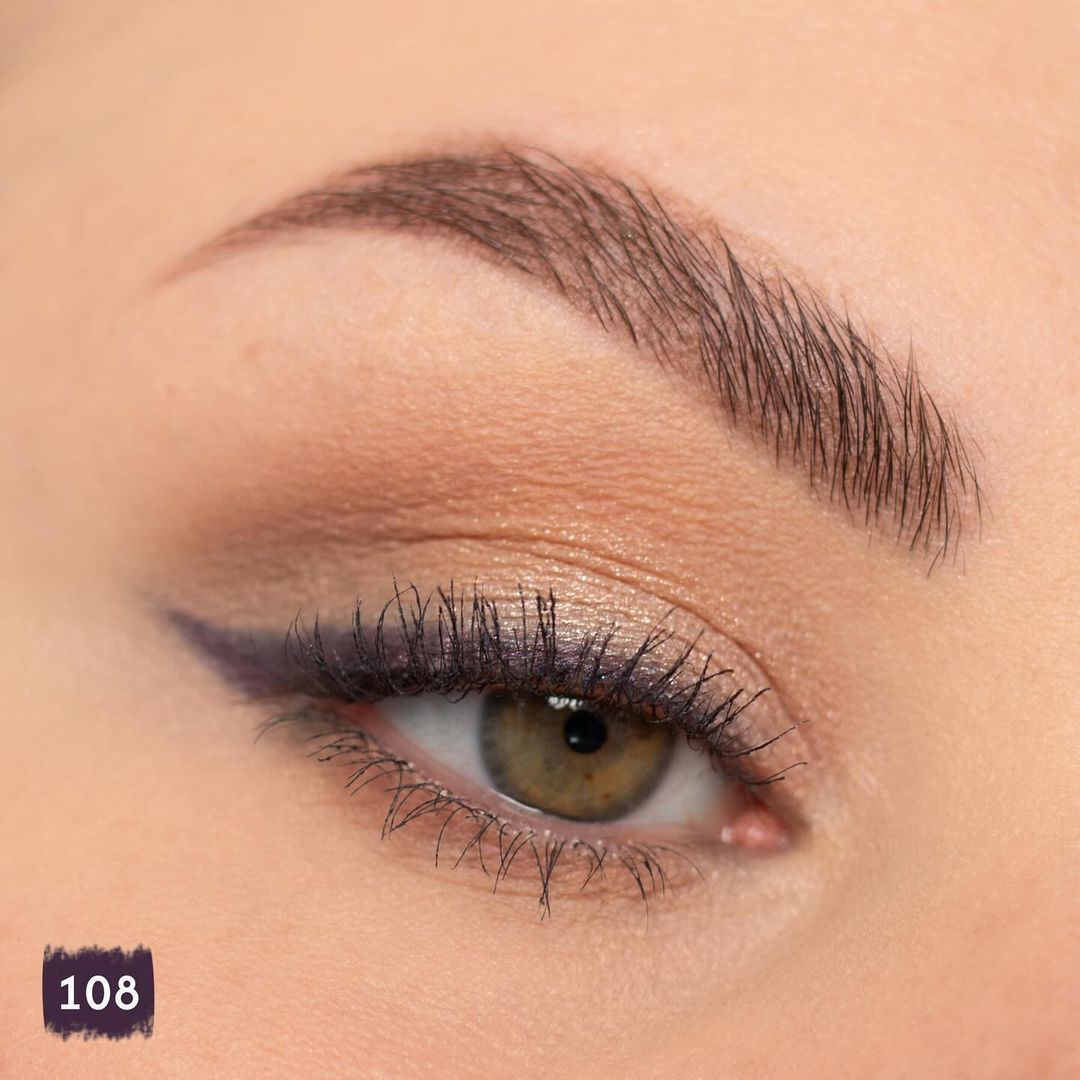 Tattoo Gel Eyepencil – Lápiz de ojos en gel de larga duración.