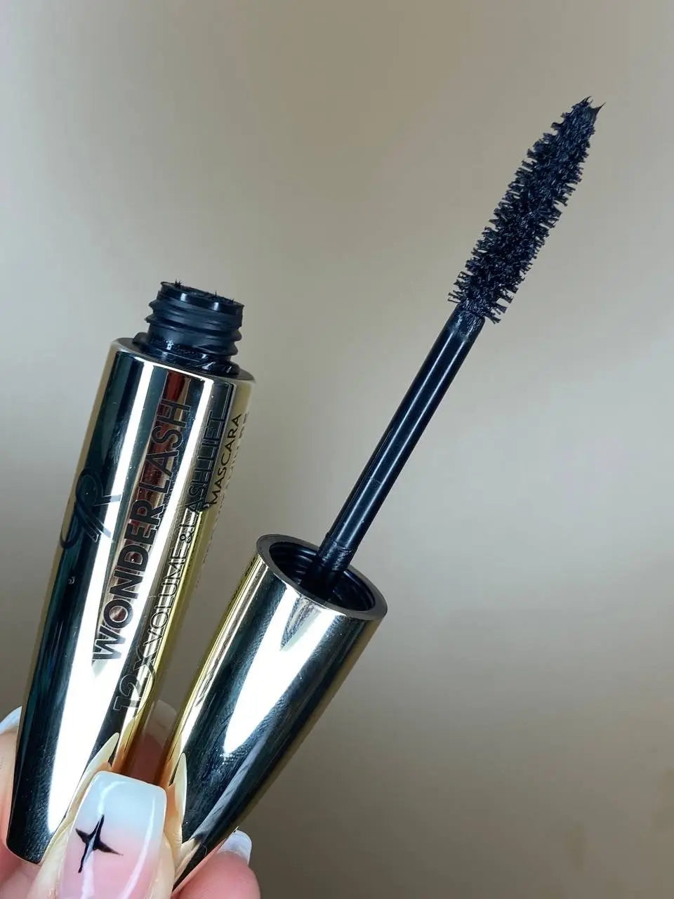 Wonder Lash Mascara - Máscara de pestañas volumen intenso negra