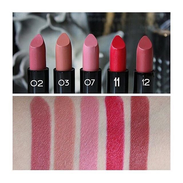 Velvet Matte Lipstick - Barra de labios mate aterciopelada