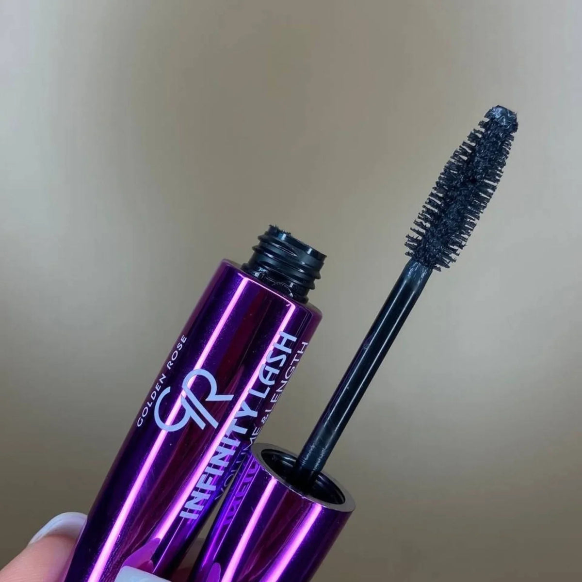 Infinity Lash Volume and Length Mascara - Máscara de pestañas volumen y longitud