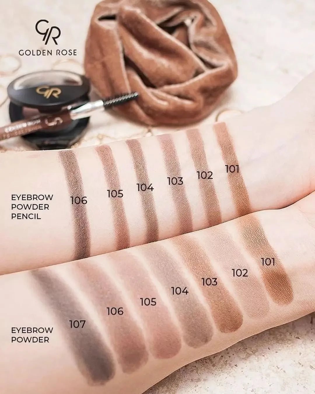 Eyebrow Powder Pencil – Lápiz de cejas con acabado empolvado y cepillo.